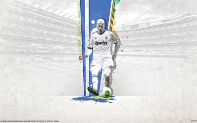 龙珠电竞讨论-迈尼昂面对爆射将球扑出底线